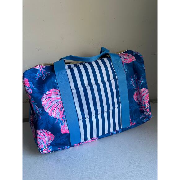 Lilly Pulitzer Overnight Duffle Weekender Bag For the Fans w/pouch new blue pink - Picture 4 of 12